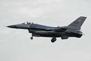 aviano september 08  2011 trend21 f 16cm 93 0532 55thfs 20thfw  shaw afb  sc shooters come from homebase for deployment