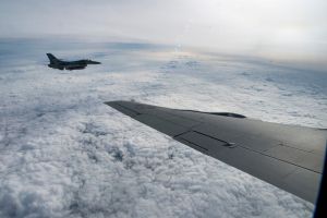 F-16 pilots, KC-135 crews team for mid-air refueling training