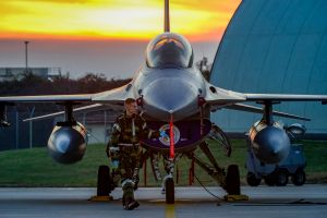 31 FW Airmen MOPP up